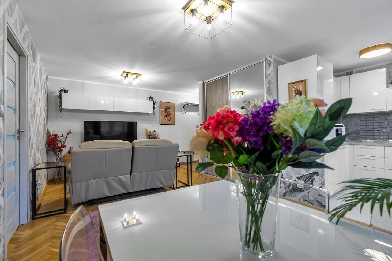 Central 2-Bedroom Apartment - Balcony, City View, Top Location - By Rentujemy Warsaw Poland